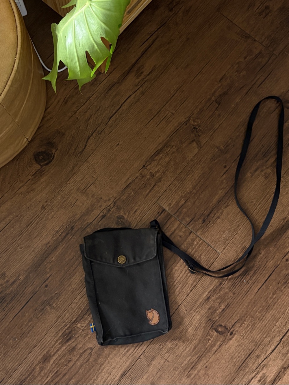 Fjallraven Black Crossbody Pouch with Leather Fox Patch